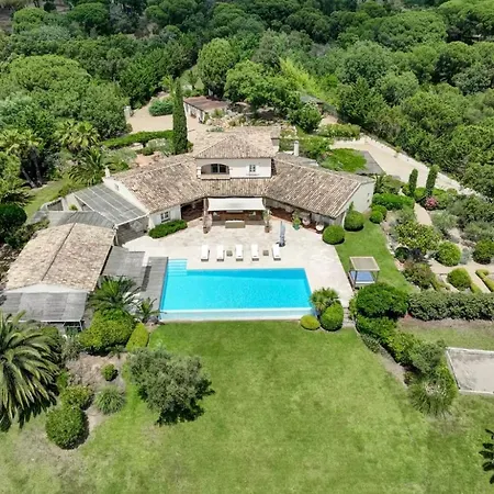 Luxury Mediterranean With Pool & Helipad 圣特罗佩